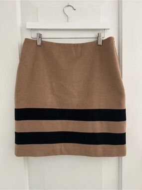 J. McLaughlin Wool Cashmere Tan Skirt Size 8